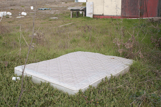 picture of a free mattress